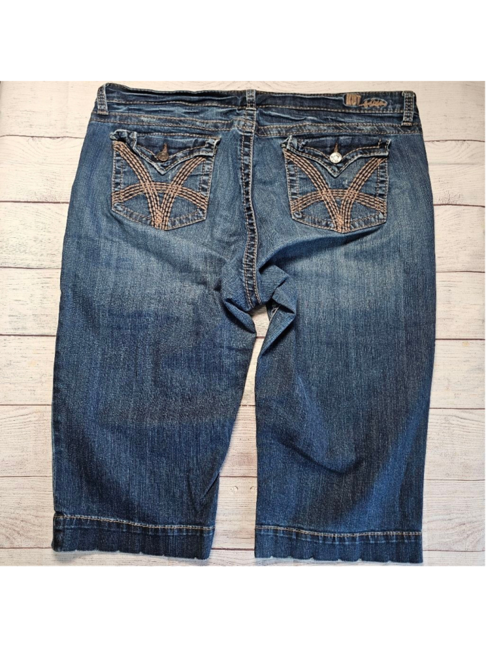 Kut from the kloth 18W capris/shorts - Picture 14 of 14